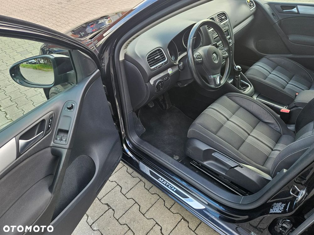 Volkswagen Golf 1.2 TSI MATCH - 9