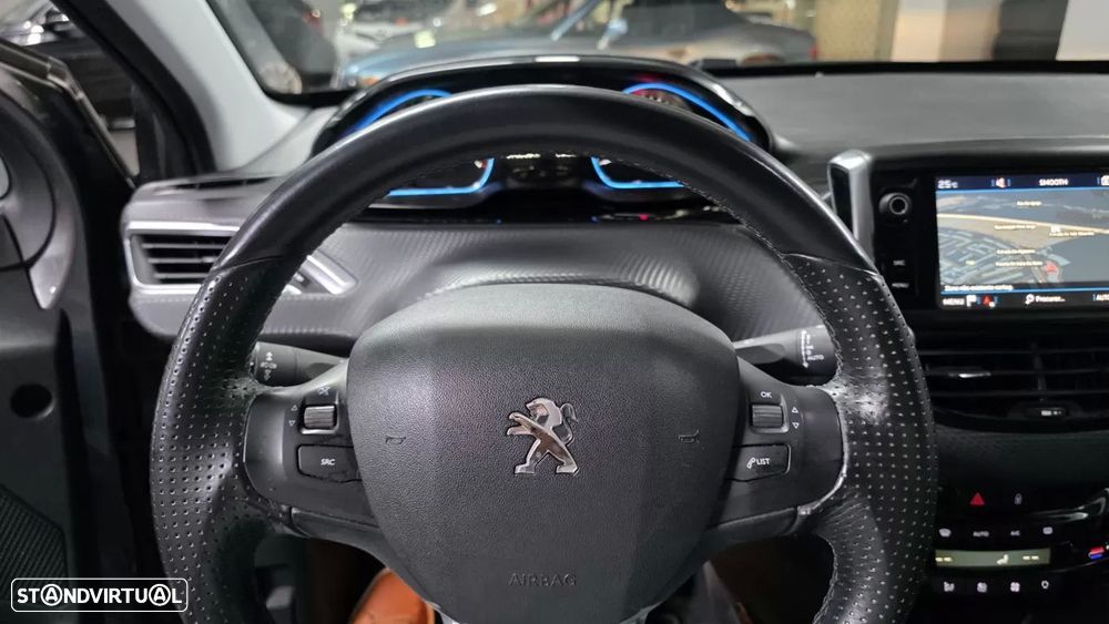 Peugeot 2008 PureTech 110 Stop&Start EAT6 Crossway - 13