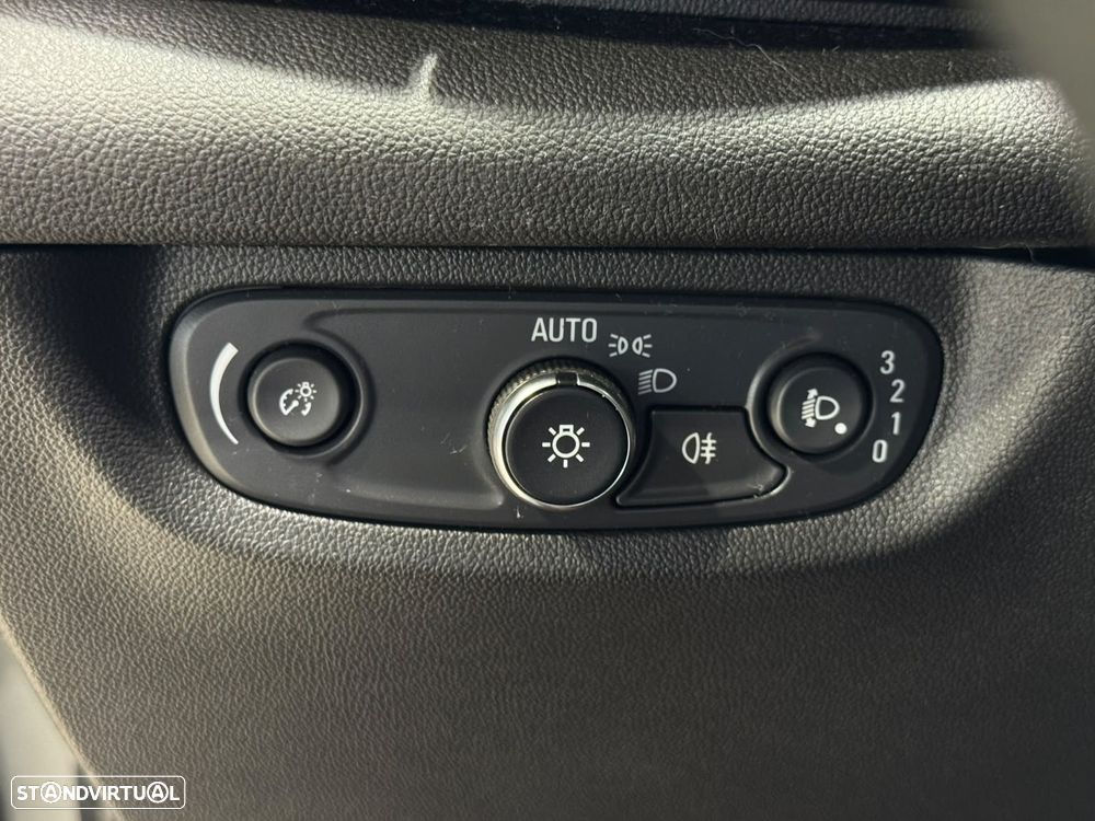Opel Insignia Grand Sport 1.6 CDTi Business Edition — fotografia 16