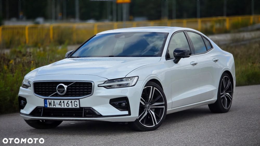 Volvo S60 T5 R-Design - 1