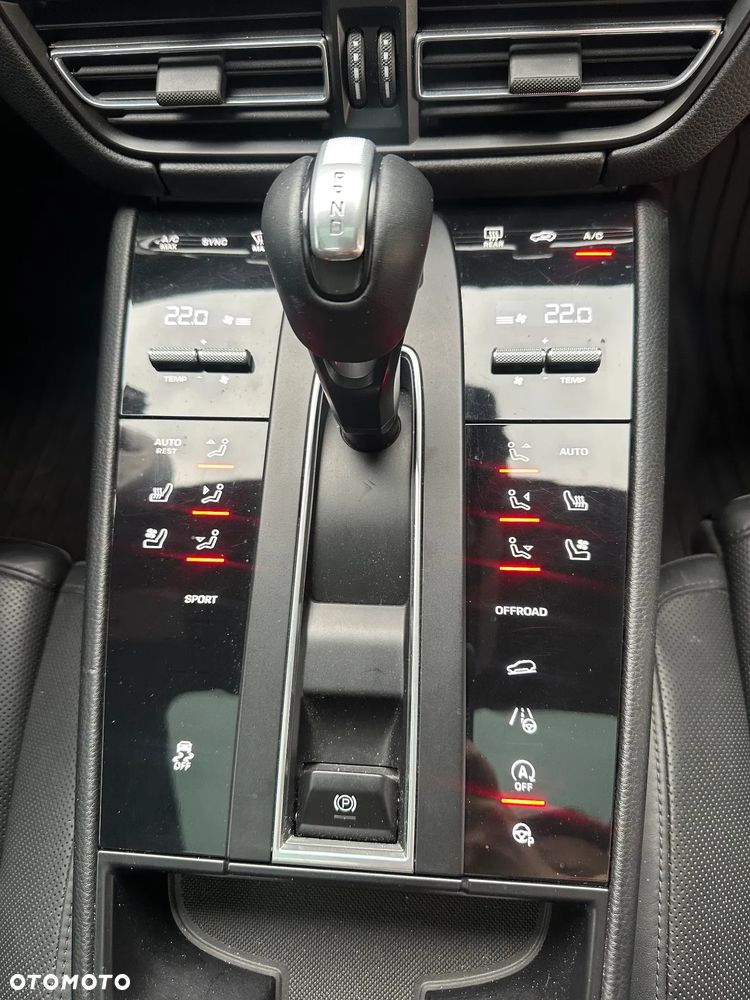 Porsche Macan Standard - 34