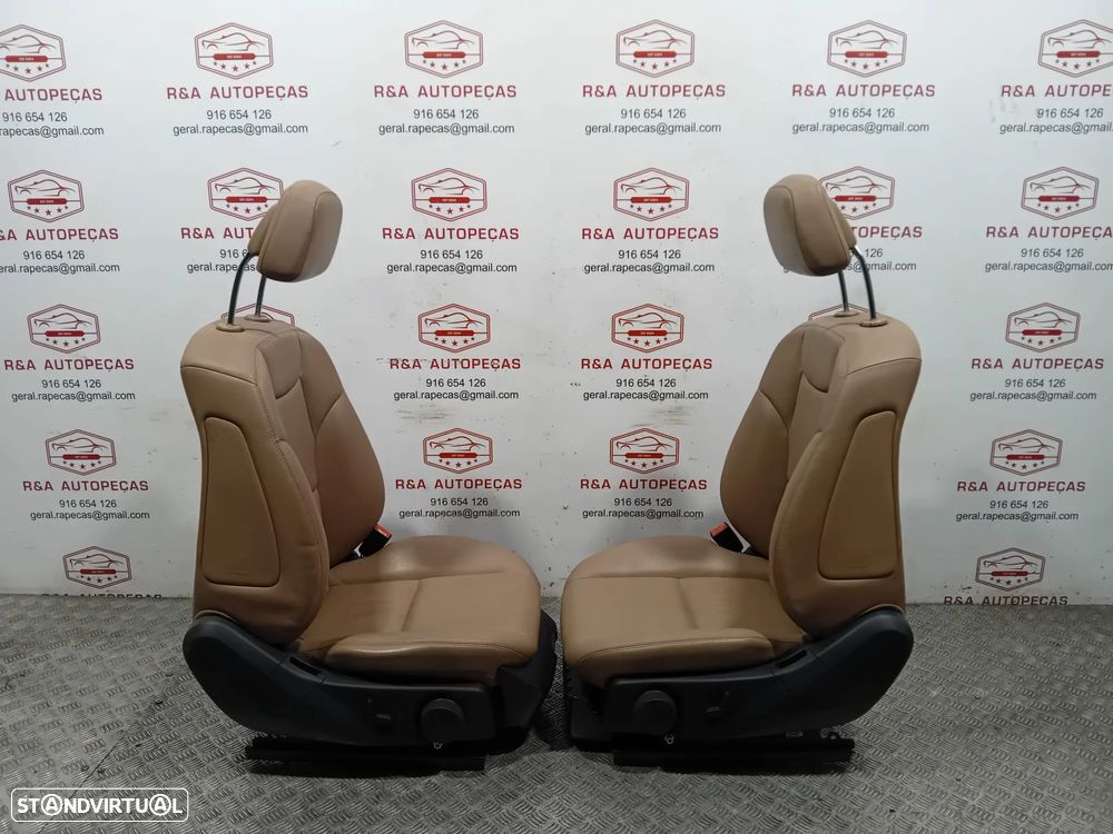 Conjunto de Bancos Elétricos Mercedes Class C W204 Sedan em Pele Original - 11