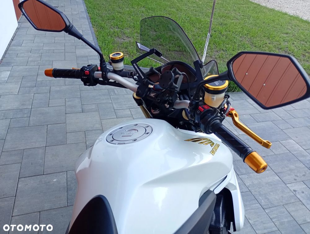 Honda CB - 10