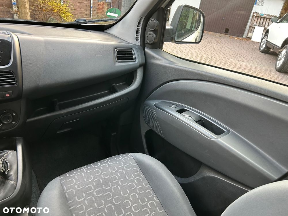Fiat Doblo 1.4 16V Start&Stopp MyLife Family - 21