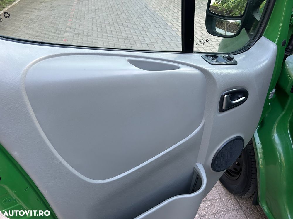 Renault Trafic - 9