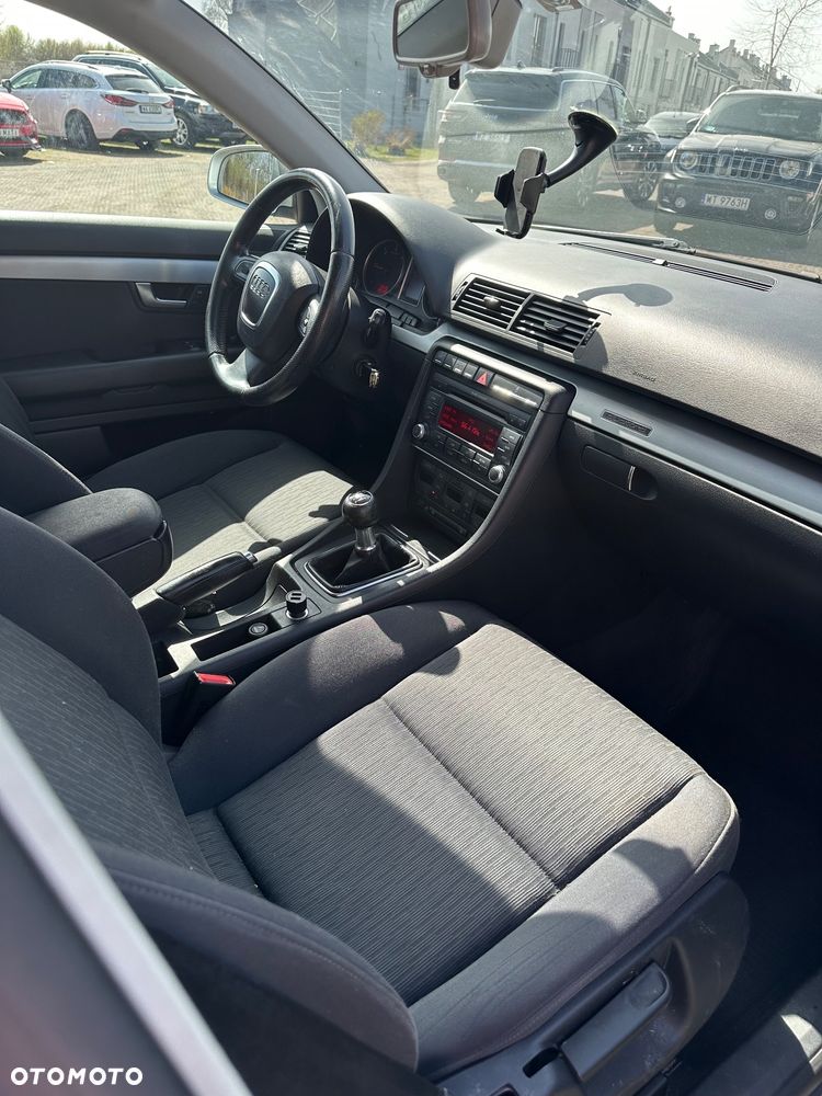 Audi A4 Avant 2.0 TDI DPF quattro - 11