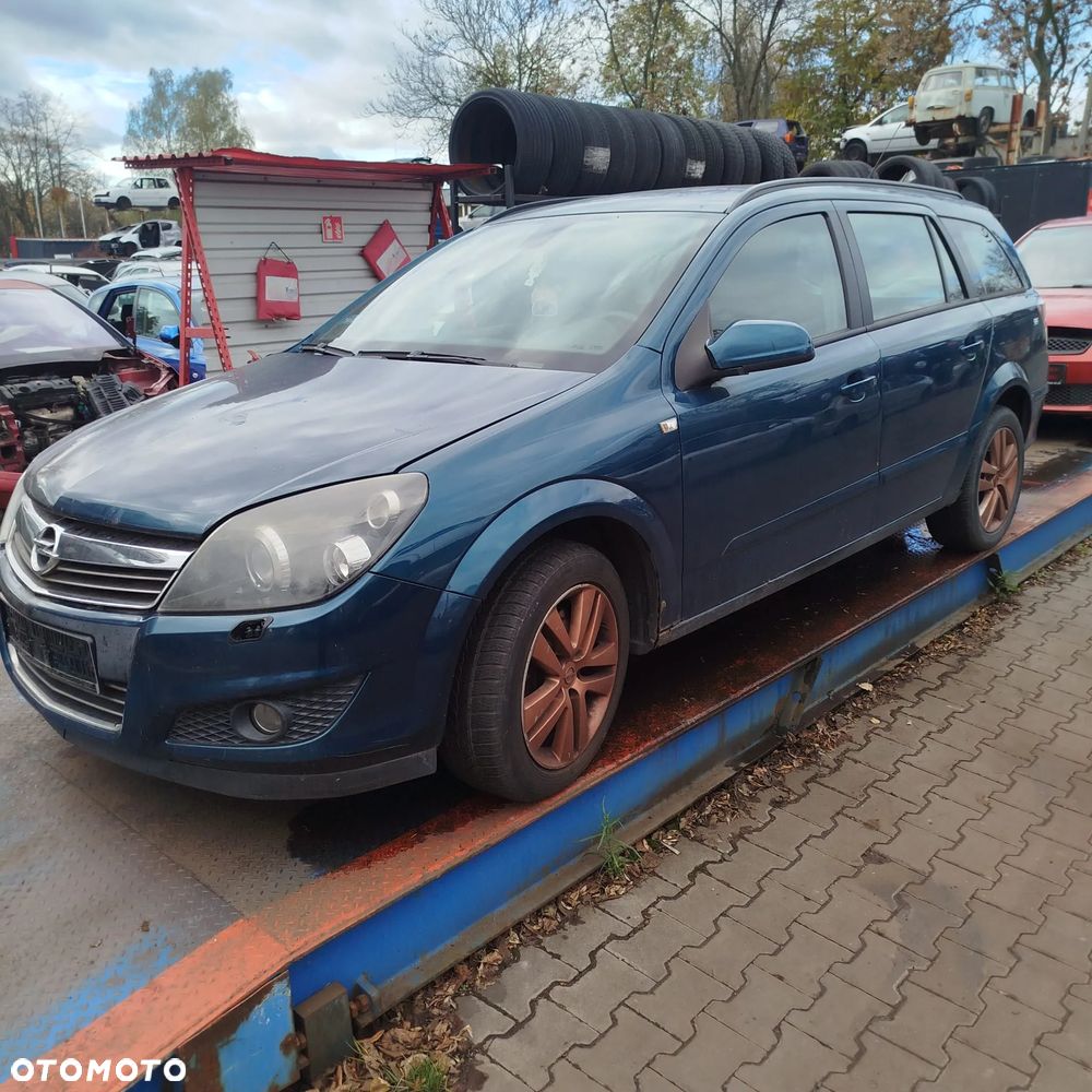 Opel Astra H na części. - 3