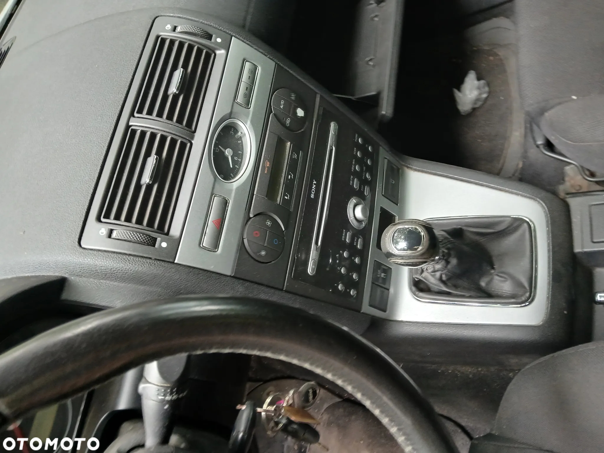 ford mondeo MK3 60 fotel fotele kanapa deska kokpit podsufitka boczek boczki klamka podłokietnik - 5