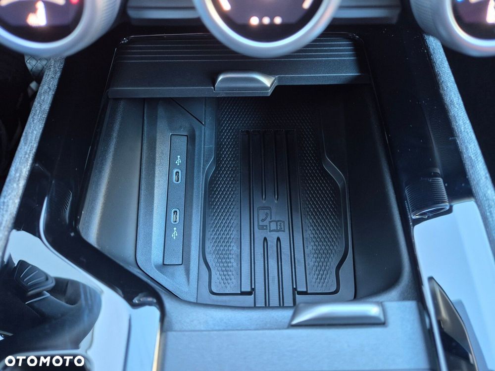 Skoda Superb 2.0 TDI SCR Selection DSG - 28