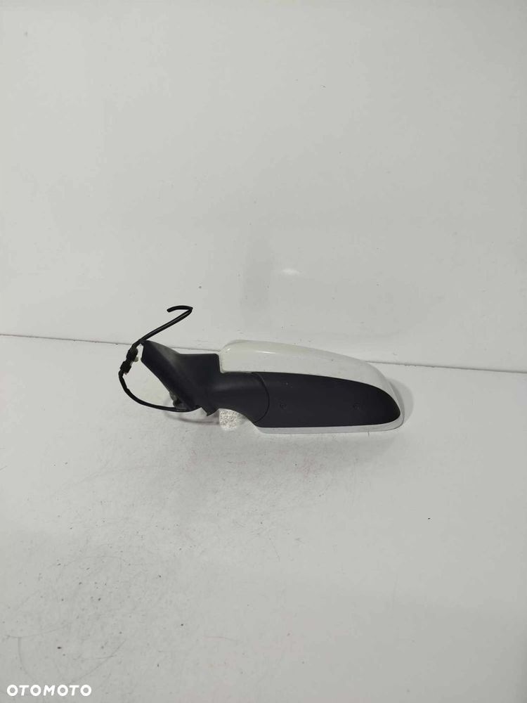 LUSTERKO LEWE PRZEDNIE AUDI A4 B7 04-08 - 2