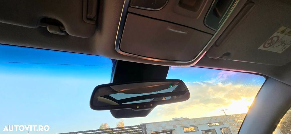 Hyundai Tucson 2.0 CRDI 4WD 6AT Luxury Pack+ - 32