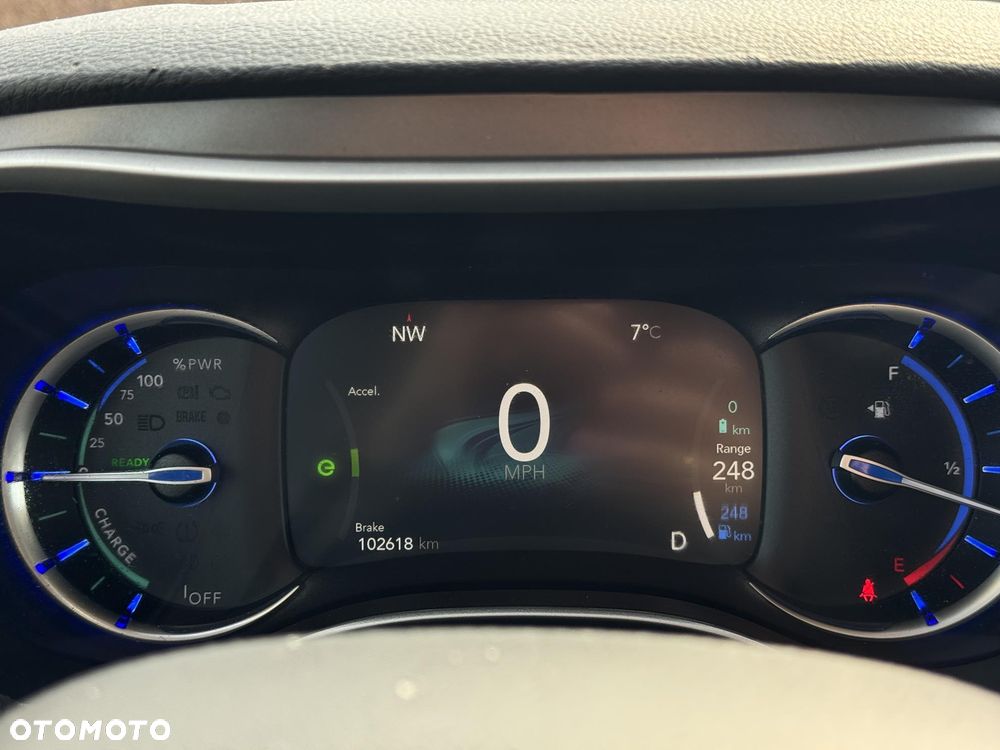 Chrysler Pacifica - 29