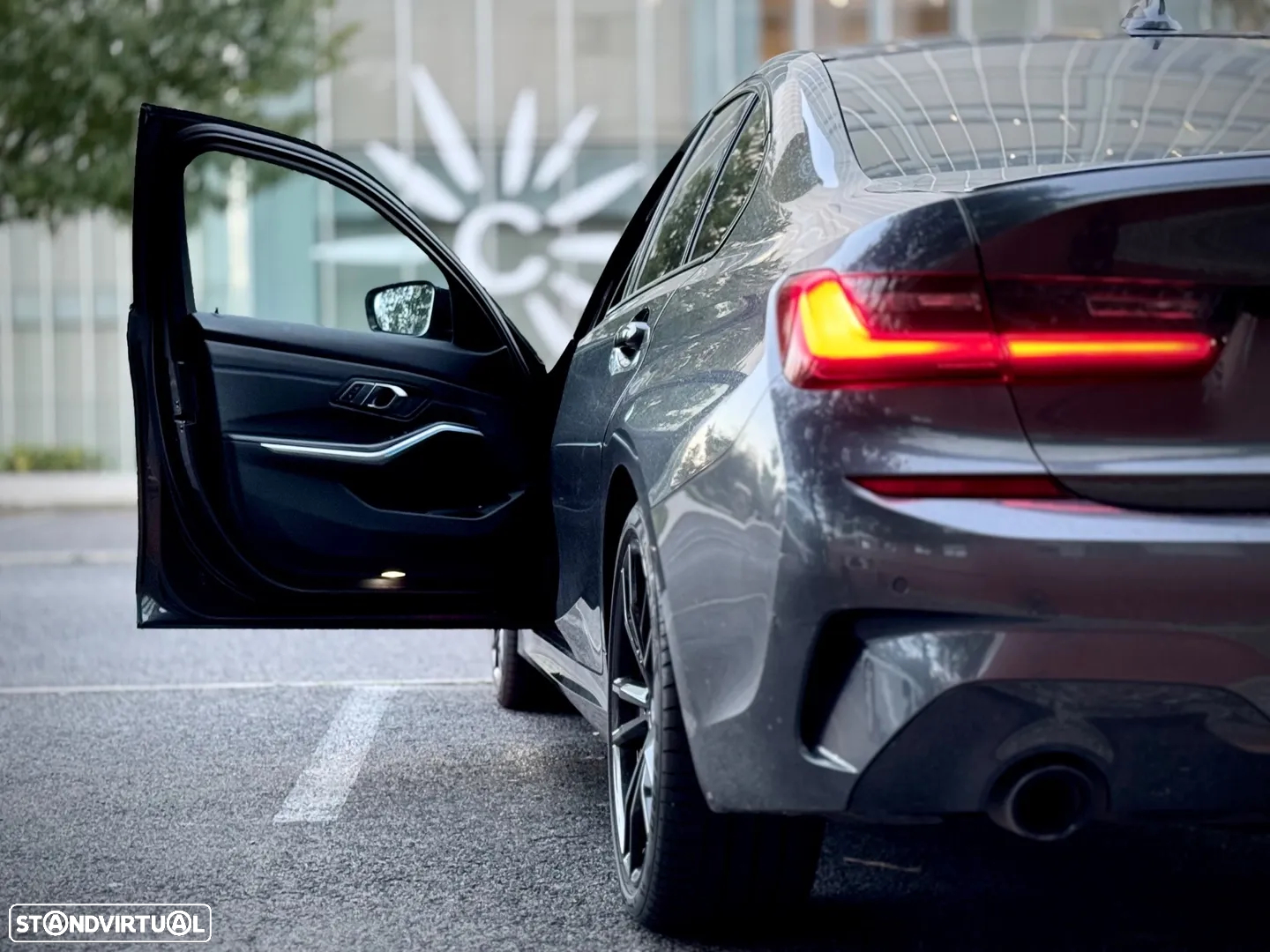 BMW 330 e Pack 50 anos M Auto - 7