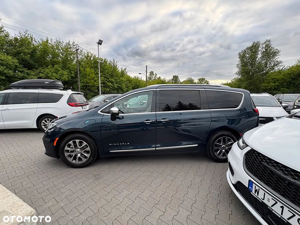 Chrysler Pacifica - 8