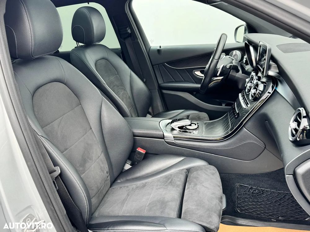 Mercedes-Benz GLC 250 4MATIC - 21