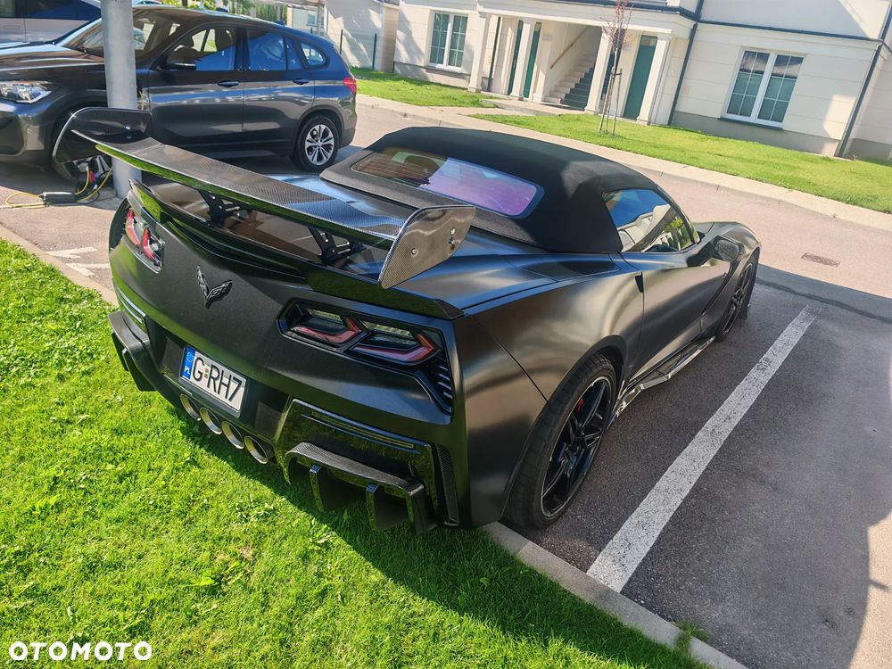 Chevrolet Corvette - 18