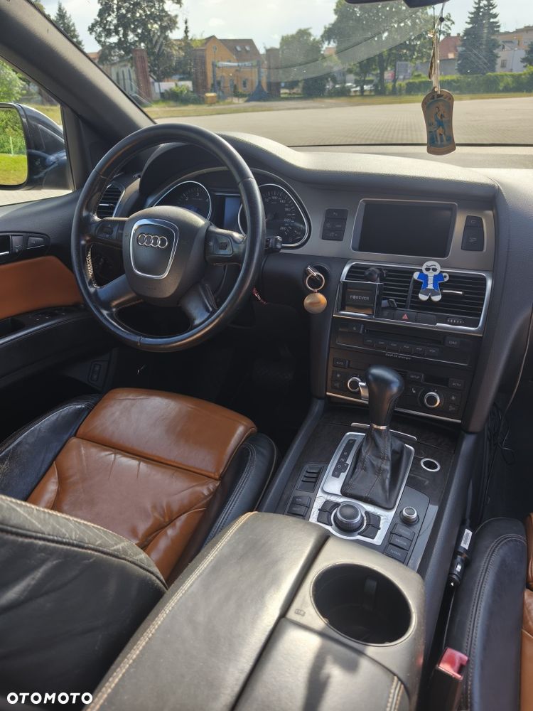Audi Q7 - 7