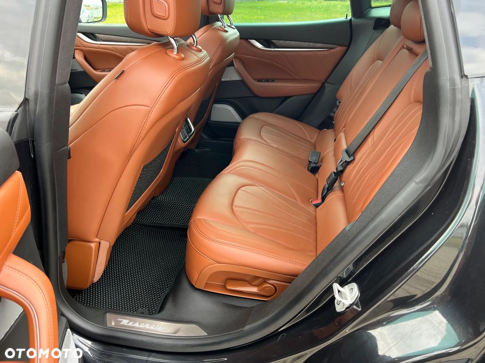 Maserati Levante Q4 GranLusso - 22