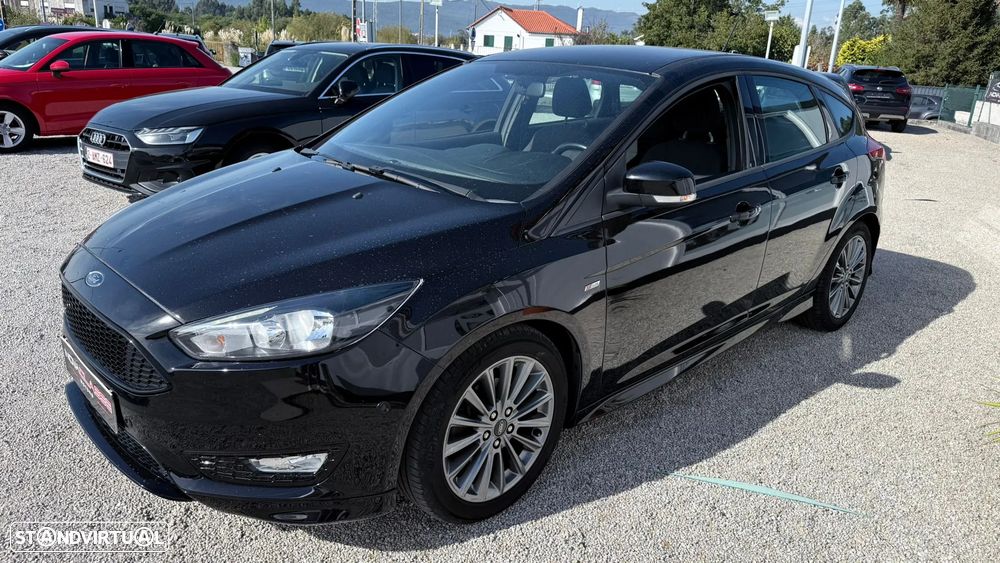 Ford Focus 1.0 EcoBoost S&S COOL&CONNECT DESIGN - 3