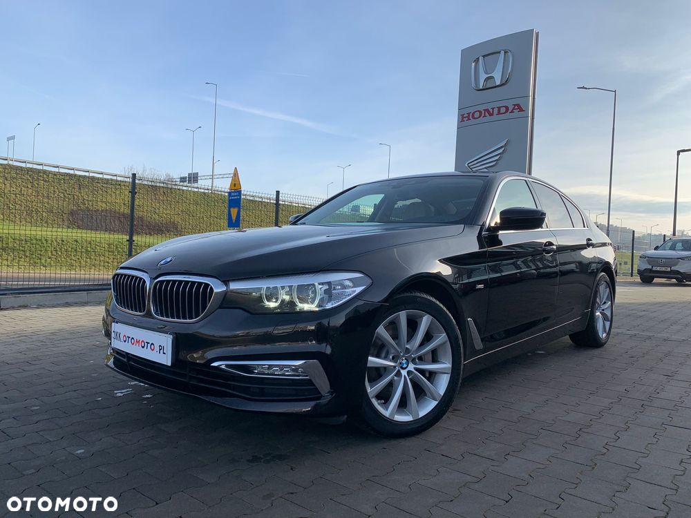 BMW Seria 5 530i GPF xDrive Luxury Line - 9