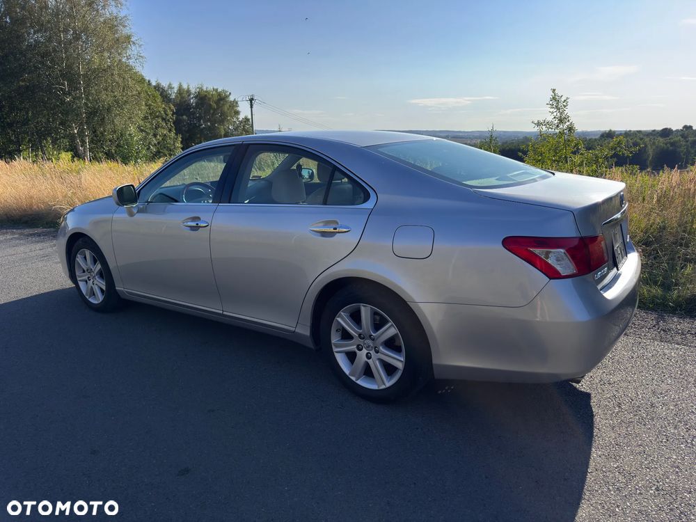 Lexus ES - 3