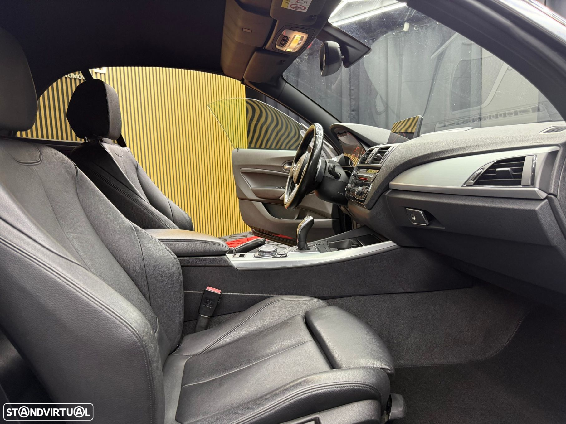 BMW 220 d Cabrio Pack M Auto - 35
