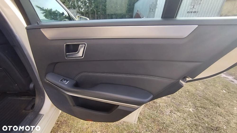 Mercedes-Benz Klasa E 200 BlueTEC 7G-TRONIC Classic - 21