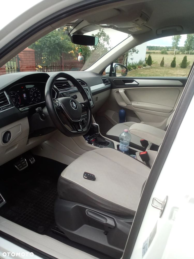 Volkswagen Tiguan - 11