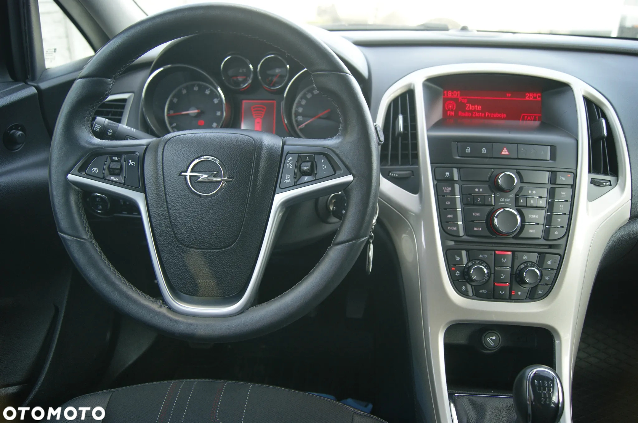 Opel Astra 1.4 Turbo Cosmo - 10
