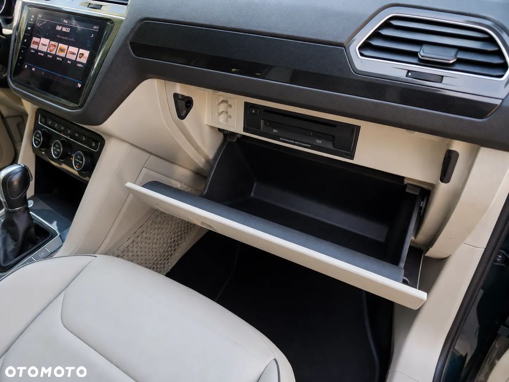 Volkswagen Tiguan Allspace 2.0 TSI 4Mot Highline DSG - 16