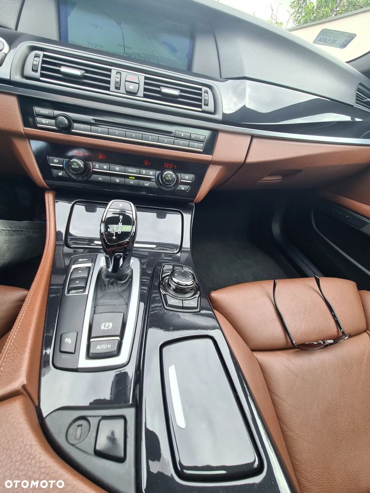 BMW Seria 5 520d xDrive Luxury Line - 3