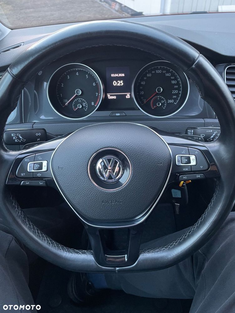 Volkswagen Golf 1.5 TSI BlueMotion ACT DSG Comfortline - 14