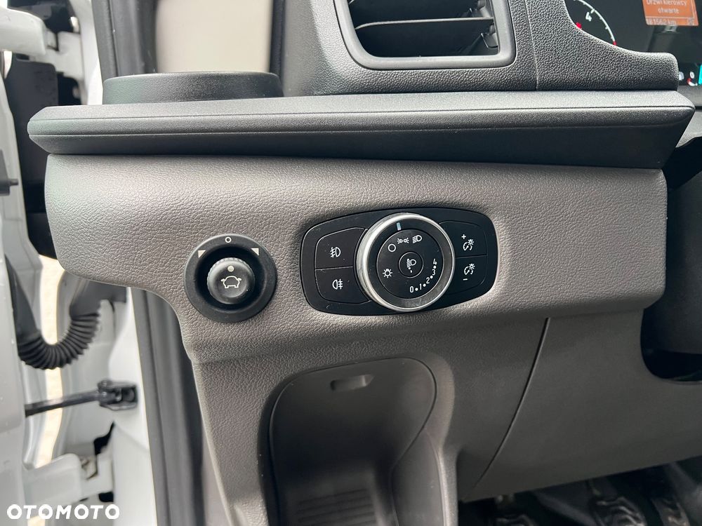 Ford transit - 25