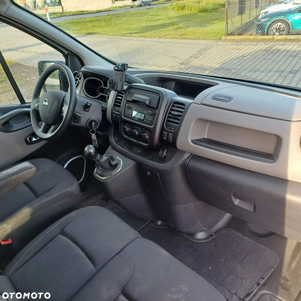 Nissan NV300 - 13