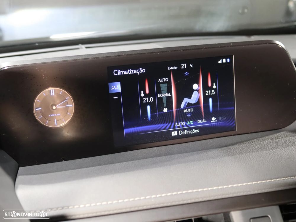 Lexus UX 250h F Sport - 27