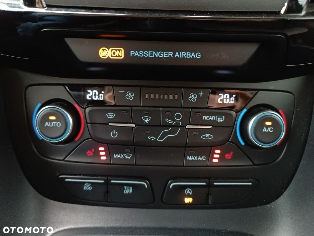 Ford Tourneo Connect - 23