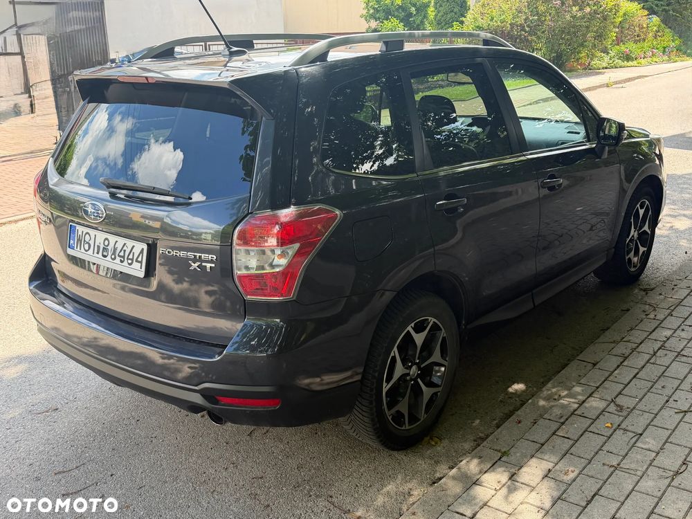 Subaru Forester 2.0XT Comfort Lineartronic - 2