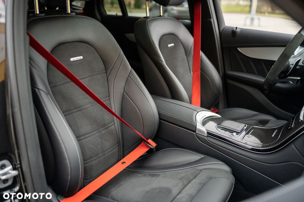 Mercedes-Benz GLC AMG 63 S 4Matic+ AMG Speedshift MCT 9G - 26