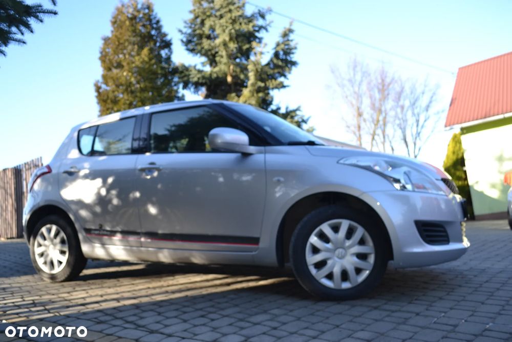 Suzuki Swift 1.2 Premium - 4