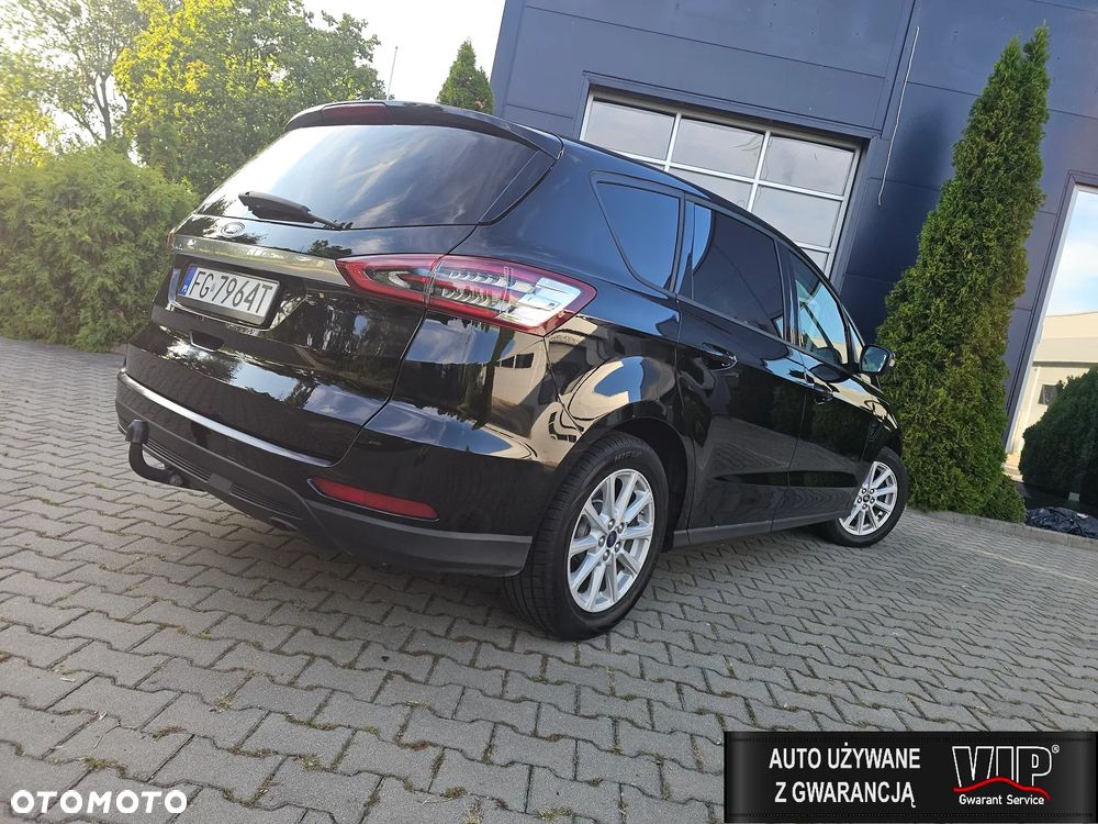 Ford S-Max - 11