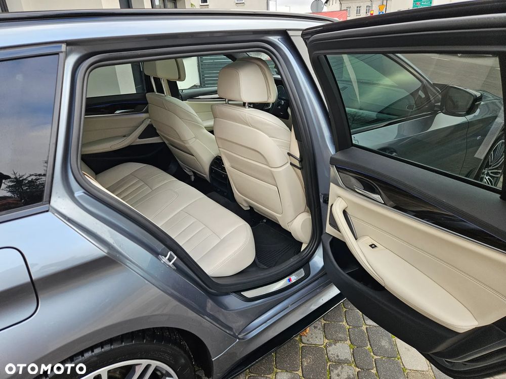 BMW Seria 5 520d xDrive M Sport sport - 10