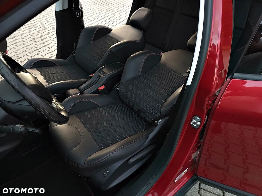 Peugeot 2008 BlueHDi 120 EAT6 Black Edition - 40