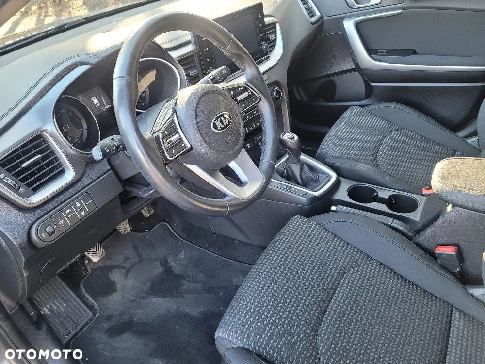 Kia Ceed 1.0 T-GDI 100 OPF Attract - 7