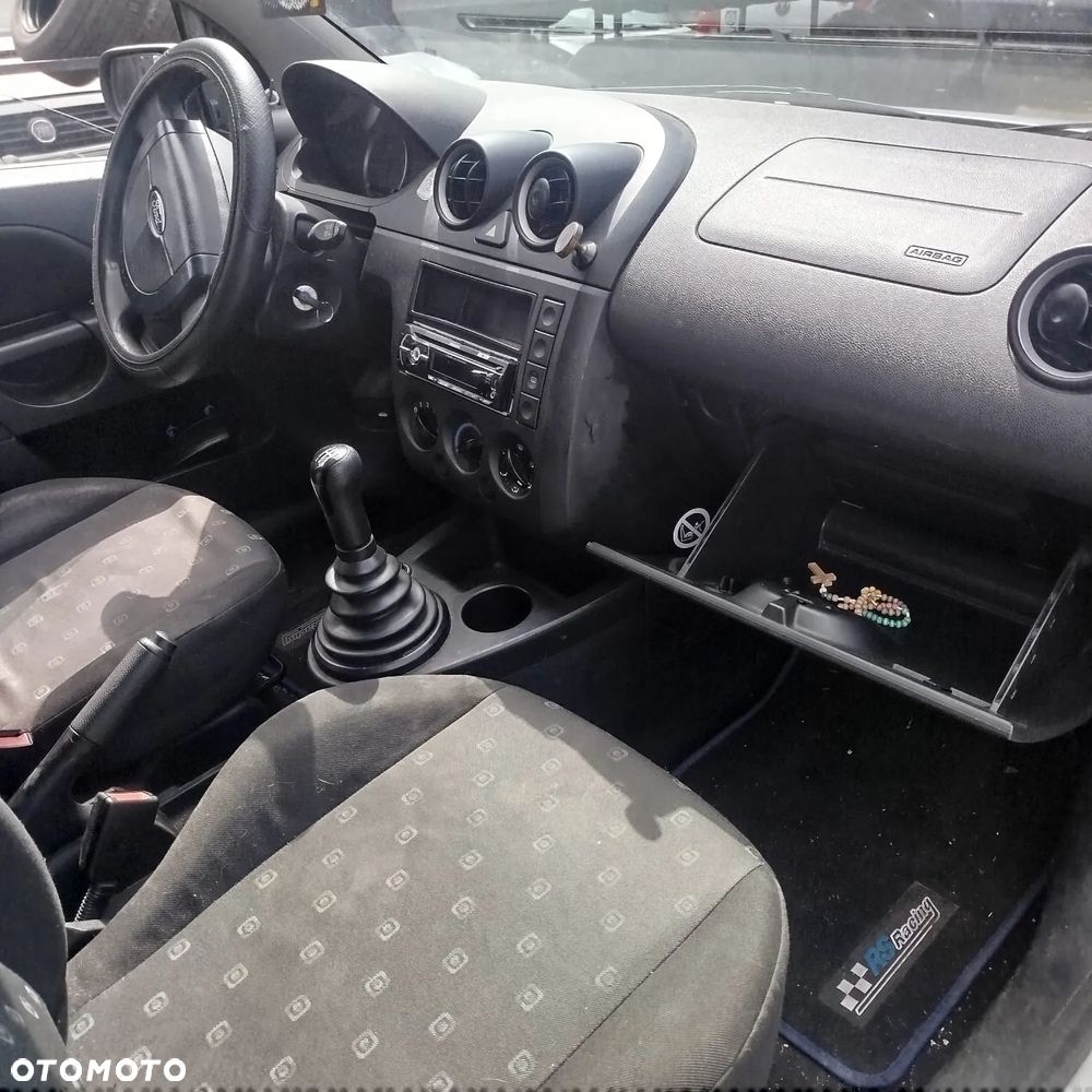 Ford Fiesta MK6  na części . - 7