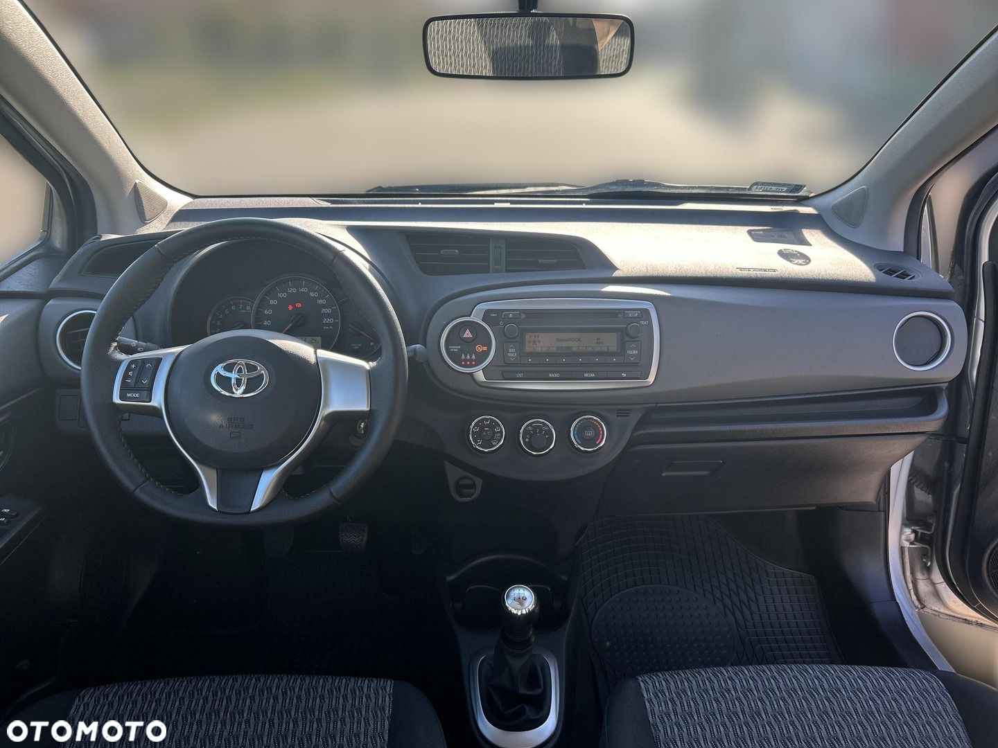 Toyota Yaris - 13