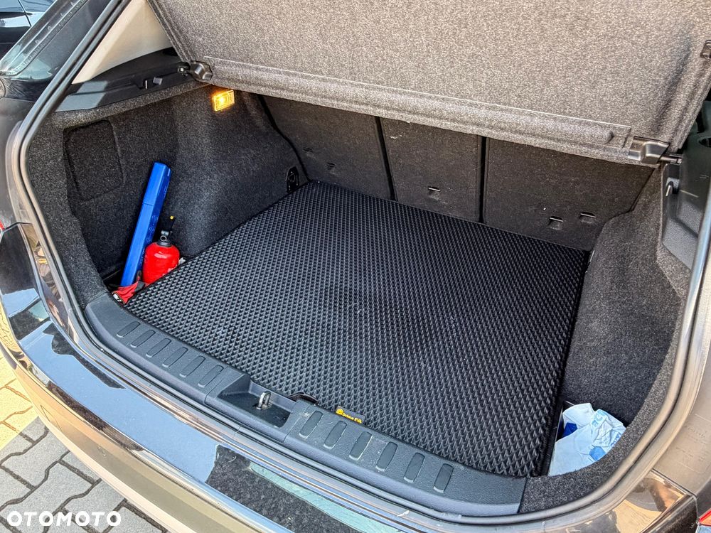 BMW X1 xDrive20d - 11