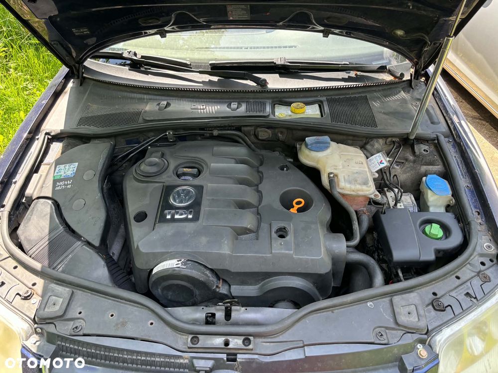 Volkswagen Passat 1.9 TDI Comfortline - 16