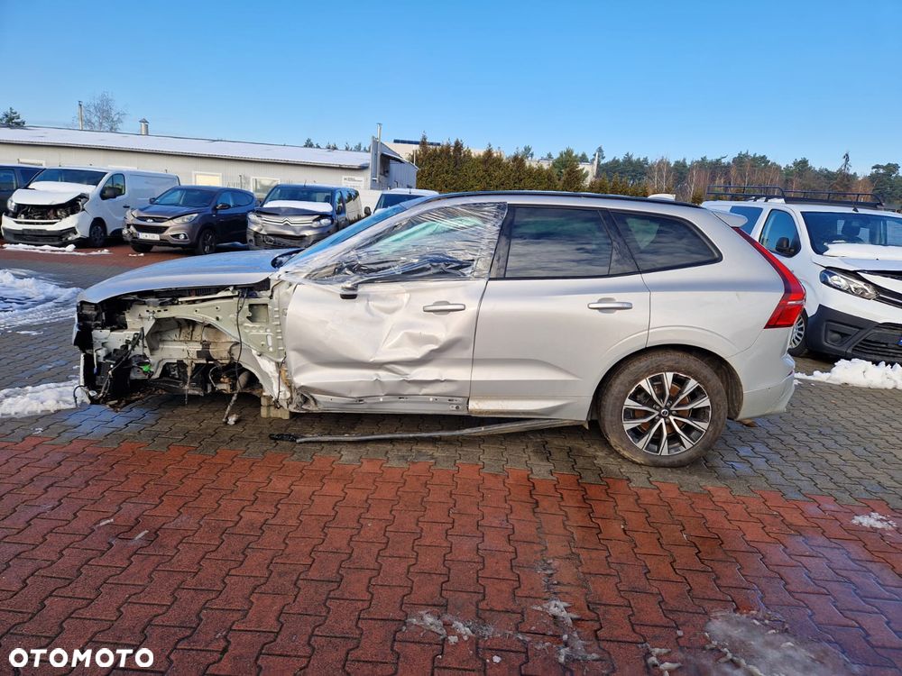 Volvo XC 60 B4 B R-Design - 4