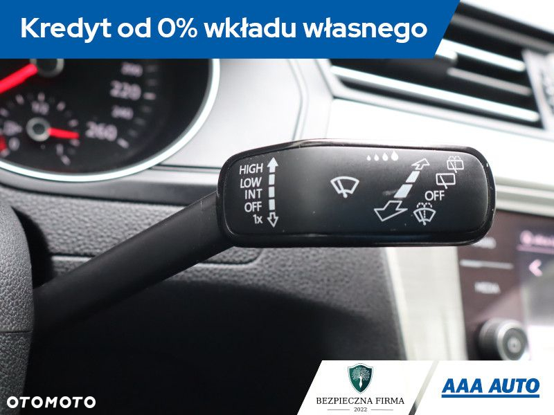 Volkswagen Passat - 24