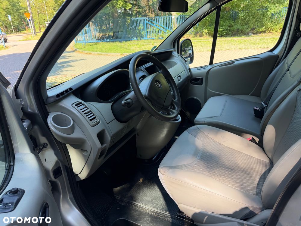 Opel Vivaro - 16